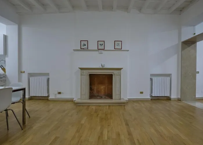 Domus Pastini * Rom